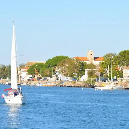 Azur&Soleil 6 -Duplex en rez de jardin -Parking-Plage Richelieu à 400m Agde